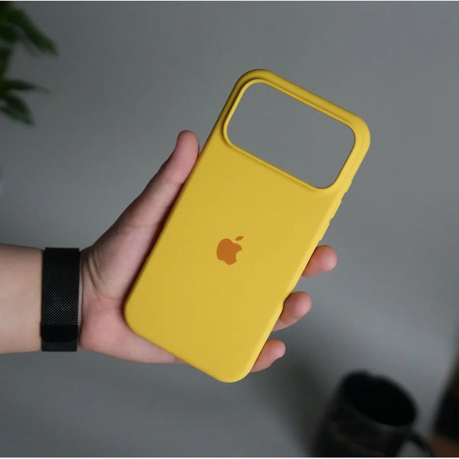 iPhone 17 Pro Silicone Case (Yellow)